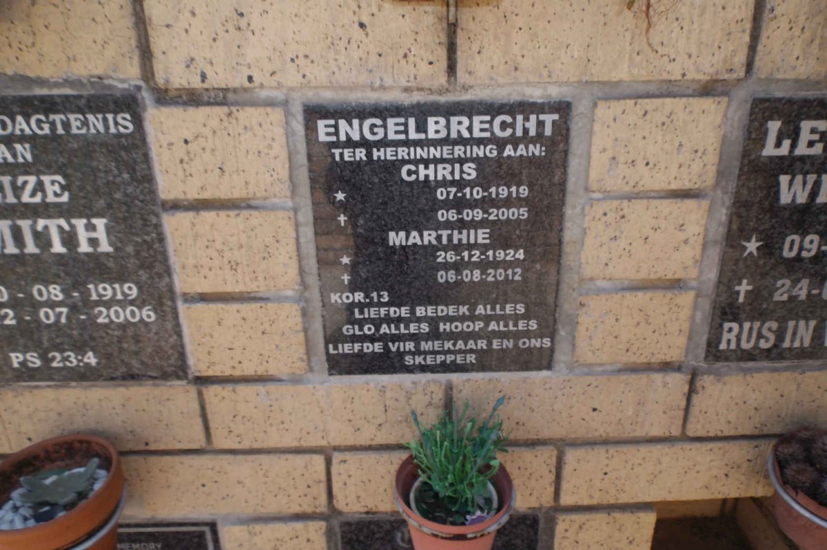 ENGELBRECHT Chris 1919-2005 &amp; Marthie 1924-2012