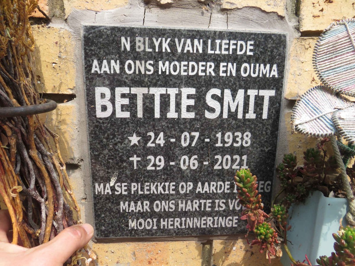 SMIT Bettie 1938-2021