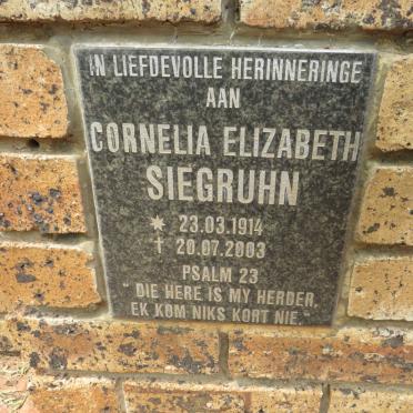 SIEGRUHN Cornelia Elizabeth 1914-2003