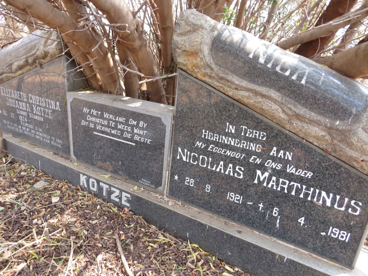 KOTZE Nicolaas Marthinus 1921-1981 & Elizabeth Christina Johanna STANDER 1924- _1