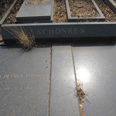 SCHONKEN Willem Petrus Pienaar 1914-1983 & Linda 1920-1998 _1