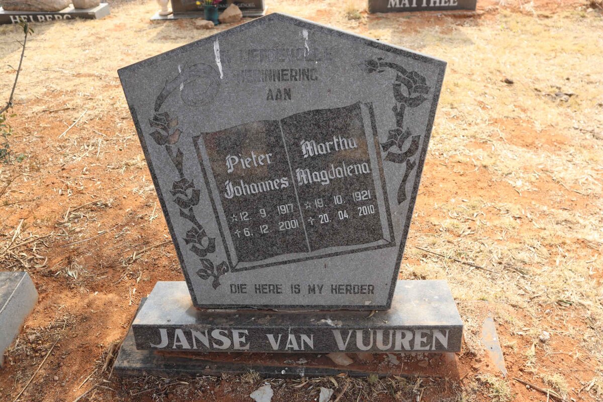VUUREN Pieter Johannes, Janse van 1917-2001 & Martha Magdalena 1921-2010