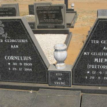 BENEKE Cornelius 1909-1988 &amp; Miemie PRETORIUS 1915-1988