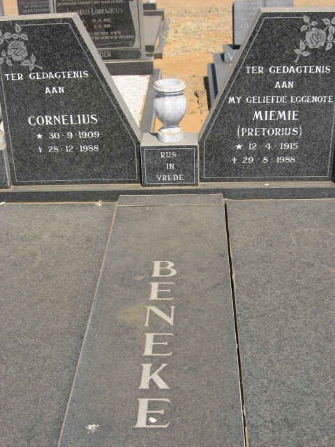 BENEKE Cornelius 1909-1988 &amp; Miemie PRETORIUS 1915-1988