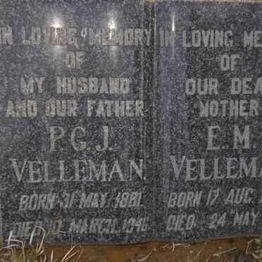 VELLEMAN P.G.J. 1881-1946 &amp; E.M. 1887-1975