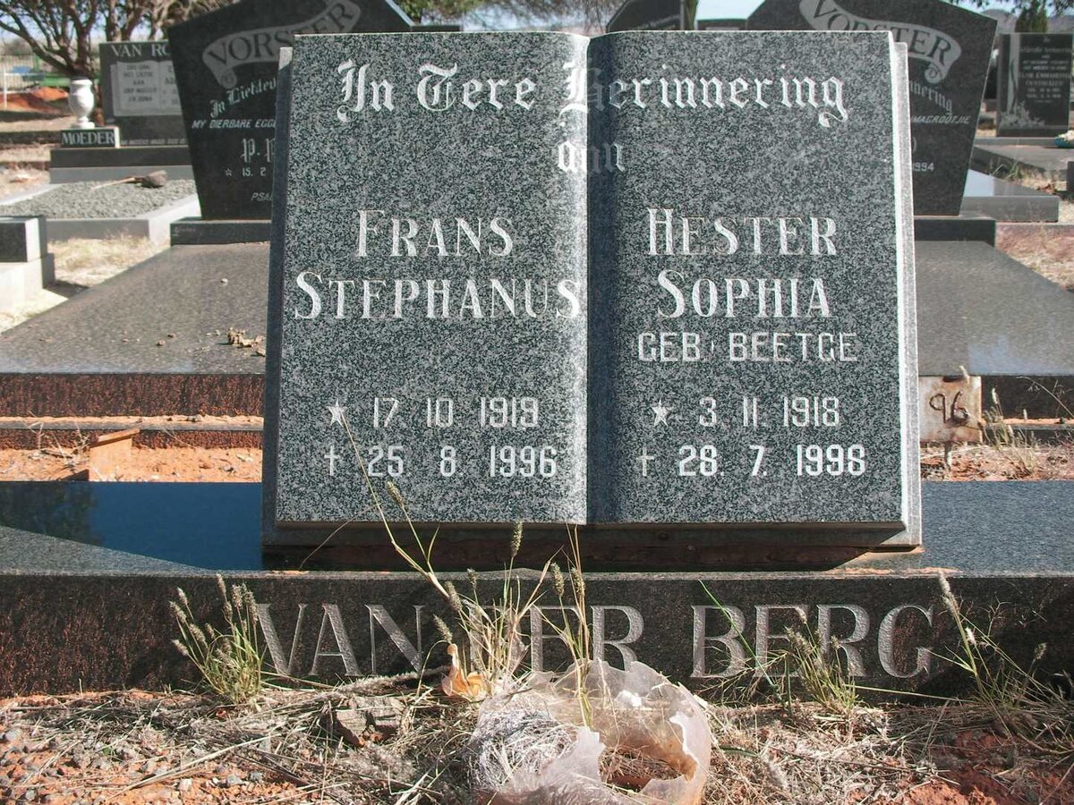 BERG Frans Stephanus, van der 1919-1996 &amp; Hester Sophia BEETGE 1918-1998