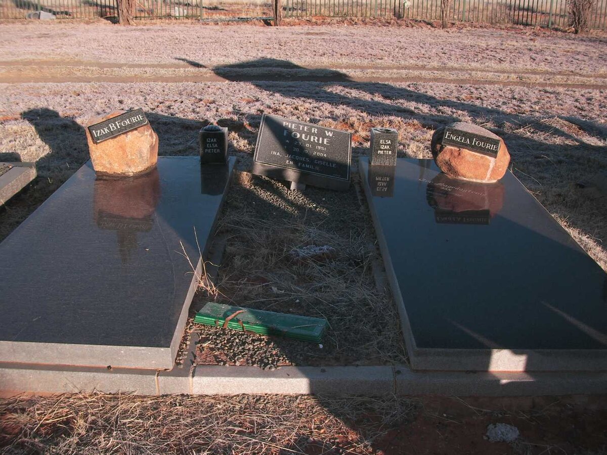 FOURIE Izak B. 1912-1987 &amp; Engela 1913-2003 :: FOURIE Pieter W. 1951-2004