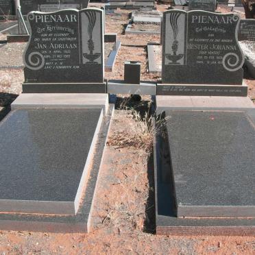 PIENAAR Jan Adriaan 1920-1985 &amp; Hester Johanna VENTER 1928-1971