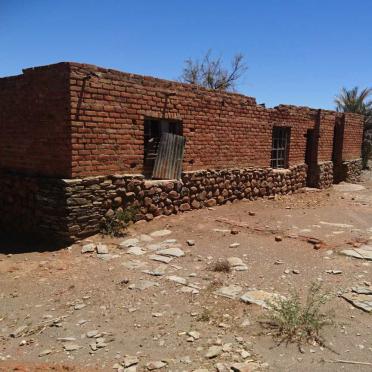 Free State, PHILIPPOLIS district, Knapzak Rivier 1, Otterkloof Private Nature Reserve, farm cemetery