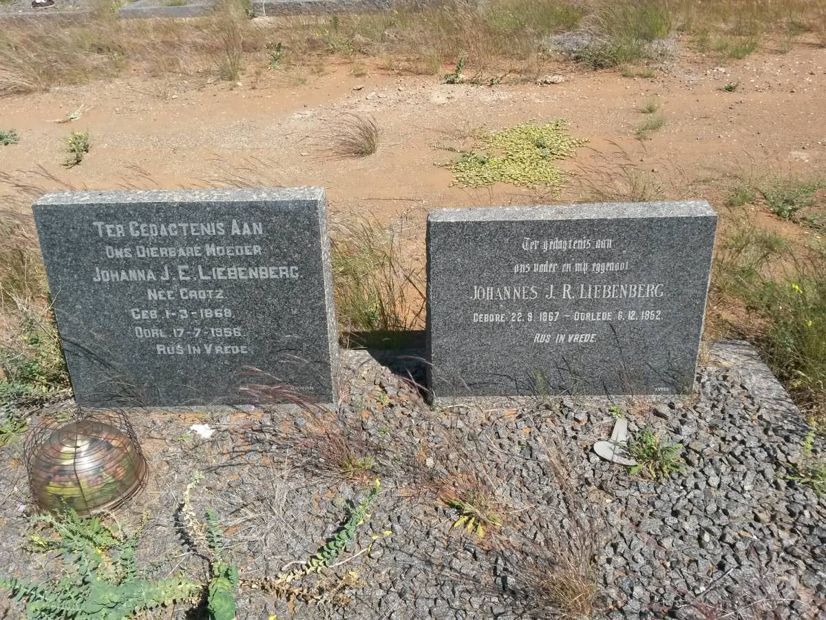 LIEBENBERG Johannes J.R. 1867-1962 &amp; Johanna J.E. GROTZ 1868-1956