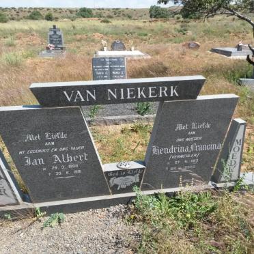 NIEKERK Jan Albert, van 1908-1981 &amp; Hendrina Francina VERMEULEN 1913-2003