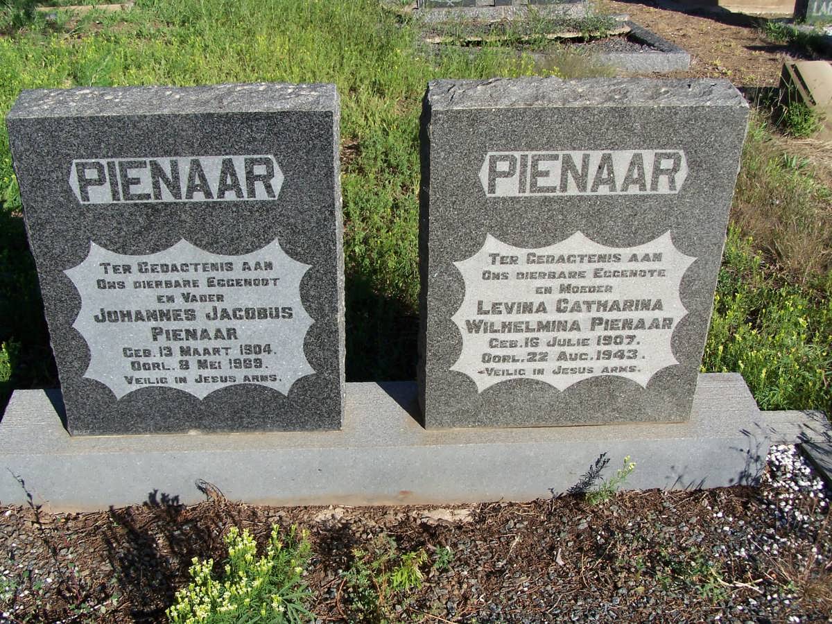 PIENAAR Johannes Jacobus 1904-1969 &amp; Levina Catharina Wilhelmina 1907-1943