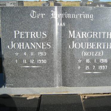 UYS Petrus Johannes 1913-1990 &amp; Margritha Joubertha KOTZE 1916-1997