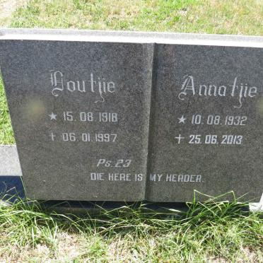 ? Doutjie 1918-1997 & Annatjie 1932-2013