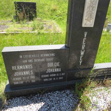 VERWEY Hermanus Johannes 1905-1991 & Dulcie Johanna KUHN 1917-1983