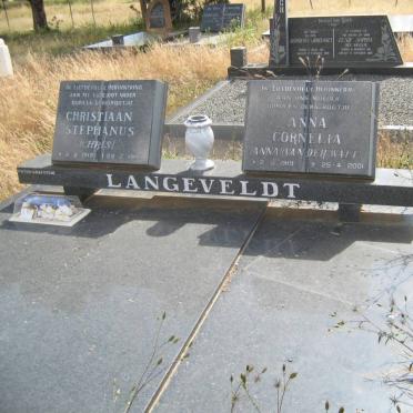 LANGEVELDT Christiaan Stephanus 1919-1995 &amp; Anna Cornelia van der WALT 1919-2001