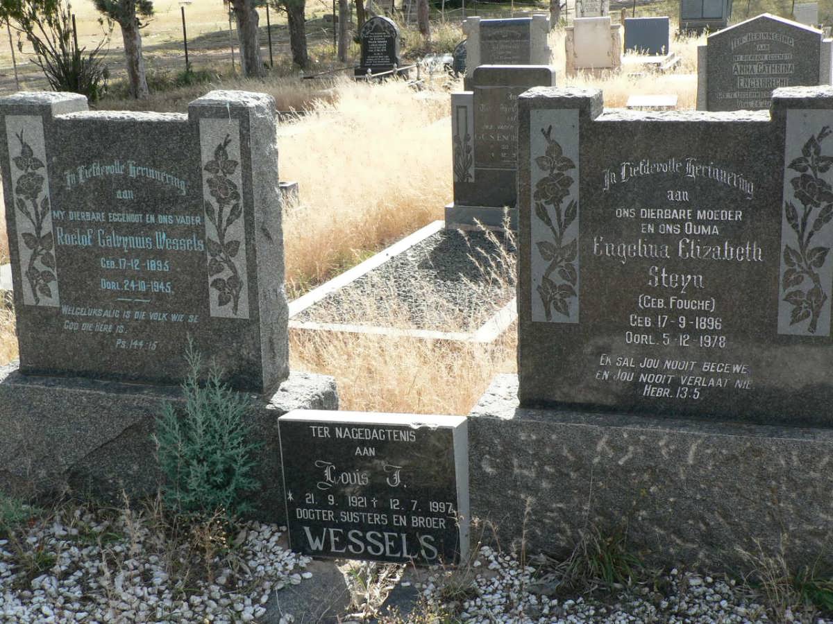 WESSELS Roelof Calwynuis 1895-1945 &amp; STEYN Engelina Elizabeth nee FOURIE 1896-1978 :: WESSELS Louis J. 1921-1997