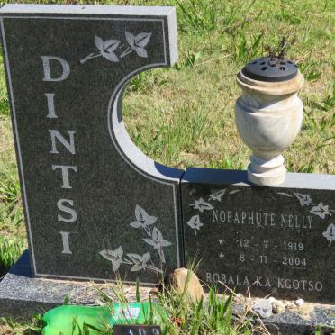 DINTSI Nobaphute Nelly 1919-2004