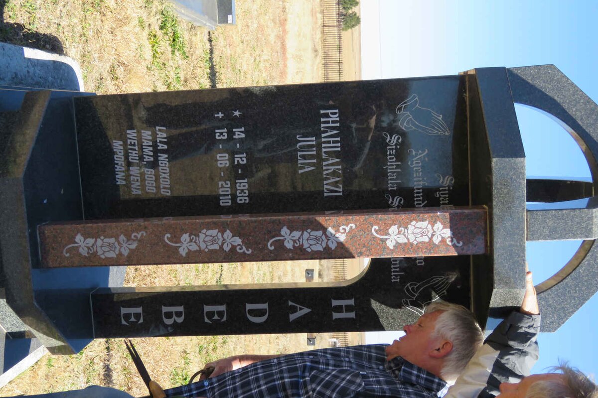 HADEBE Phahlakazi Julia 1936-2010