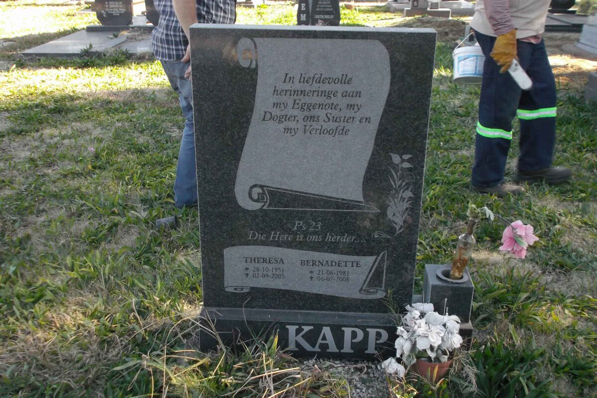 KAPP Theresa 1951-2005 :: KAPP Bernadette 1981-2008