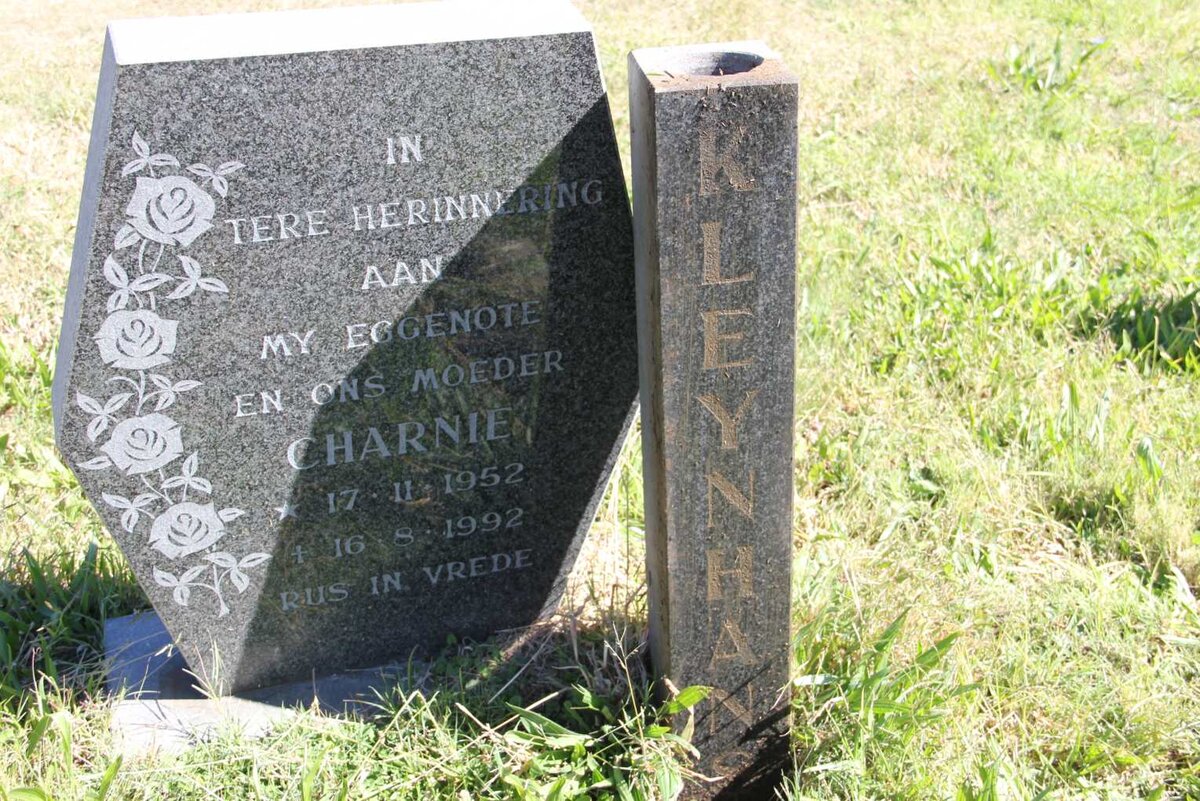 KLEYNHANS Charnie 1952-1992