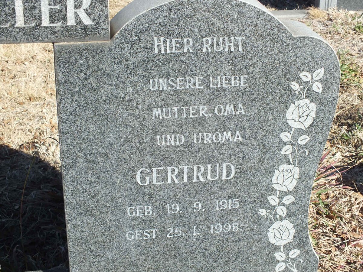 MOLLER Gertrud, KLAUMANNS 1915-1998