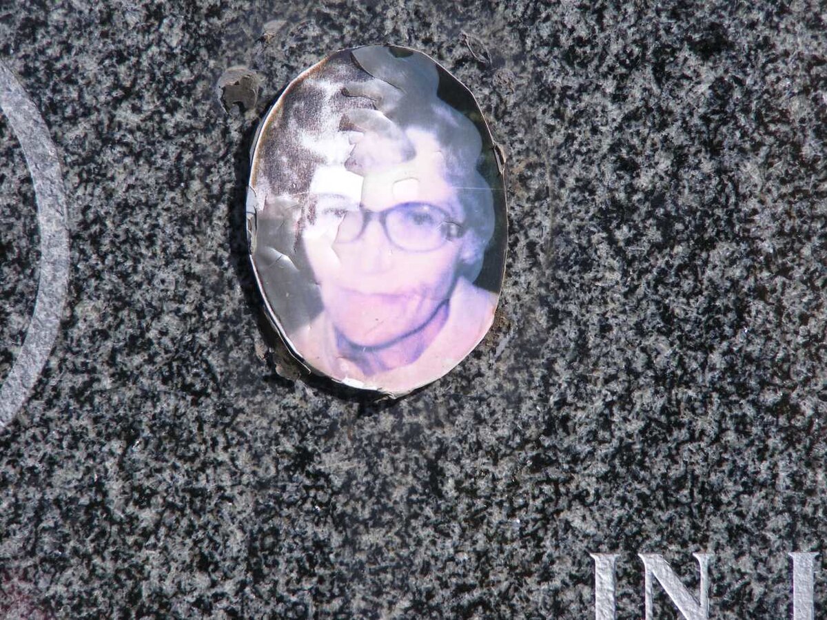 MOLLENTZE Theodorus Bernardus 1936- &amp; Hester Maria 1939-2003