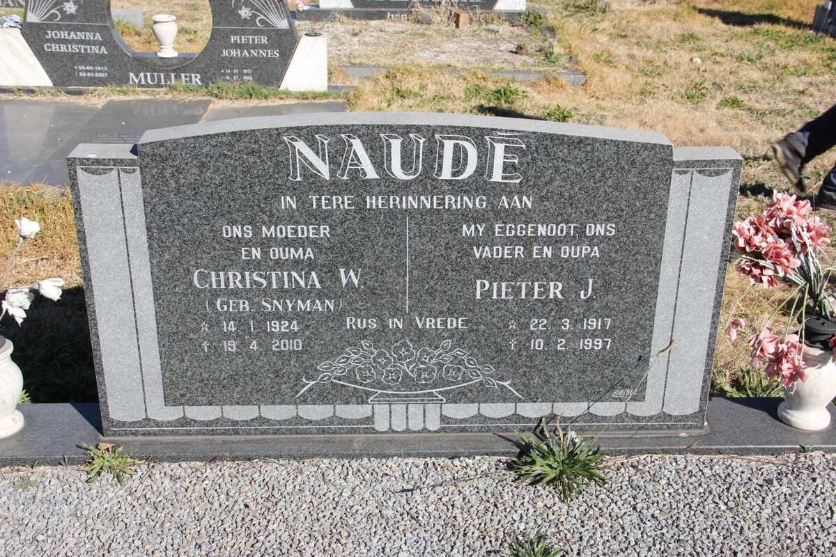 NAUDE Pieter J. 1917-1997 &amp; Christina W. SNYMAN 1924-2010
