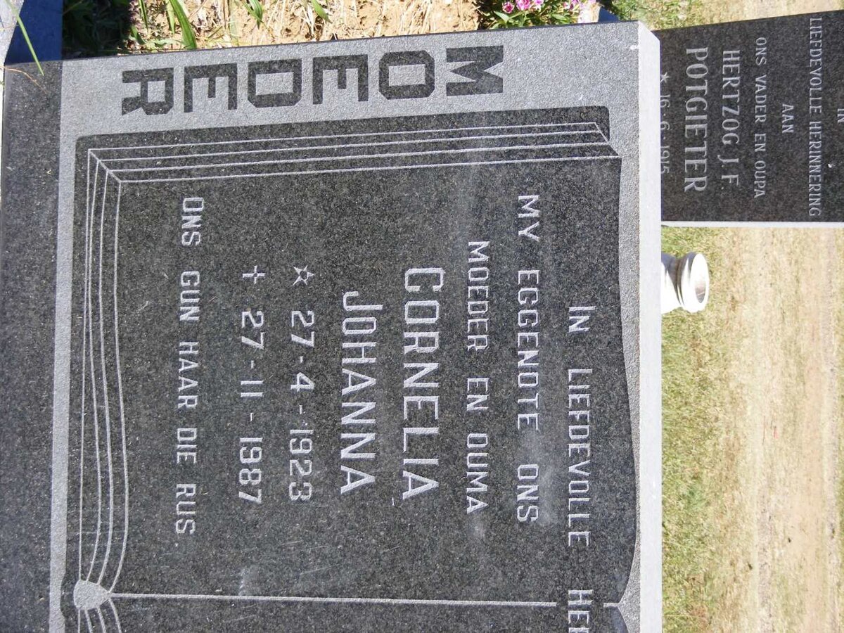 NAUDE Christiaan Johannes 1921- &amp; Cornelia Johanna 1923-1987