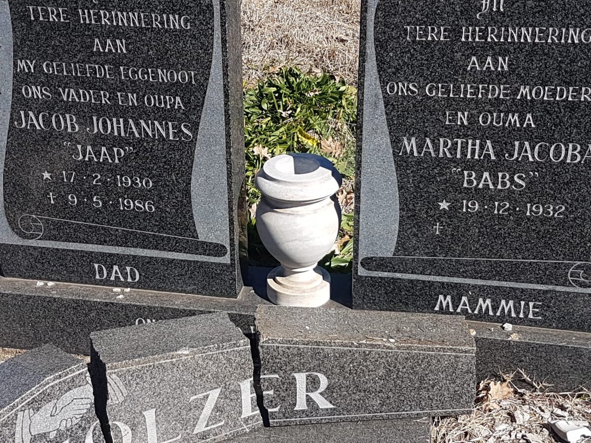 OBERHOLZER Jacob Johannes 1930-1986 &amp; Martha Jacoba 1932-