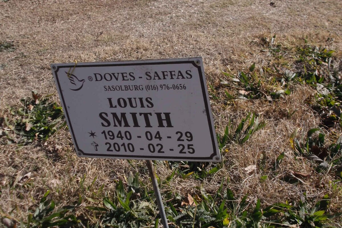 SMITH Louis 1940-2010