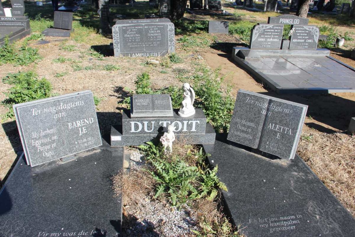 TOIT Barend J.E., du 1911-1975 &amp; Aletta E. 1916-2010 :: DU TOIT Mariatjie 1942-1943