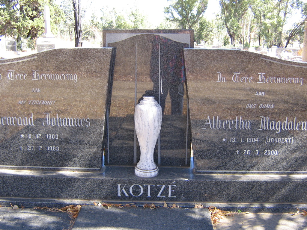 KOTZE ?oenraad Johannes 1903-1983 &amp; Albertha Magdalena JOUBERT 1904-2000