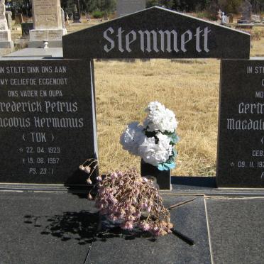 STEMMETT Frederick Petrus Jacobus Hermanus 1923-1997 &amp; Gertruida Maria Magdalena Fransi[na] SWANEPOEL 1922-2004