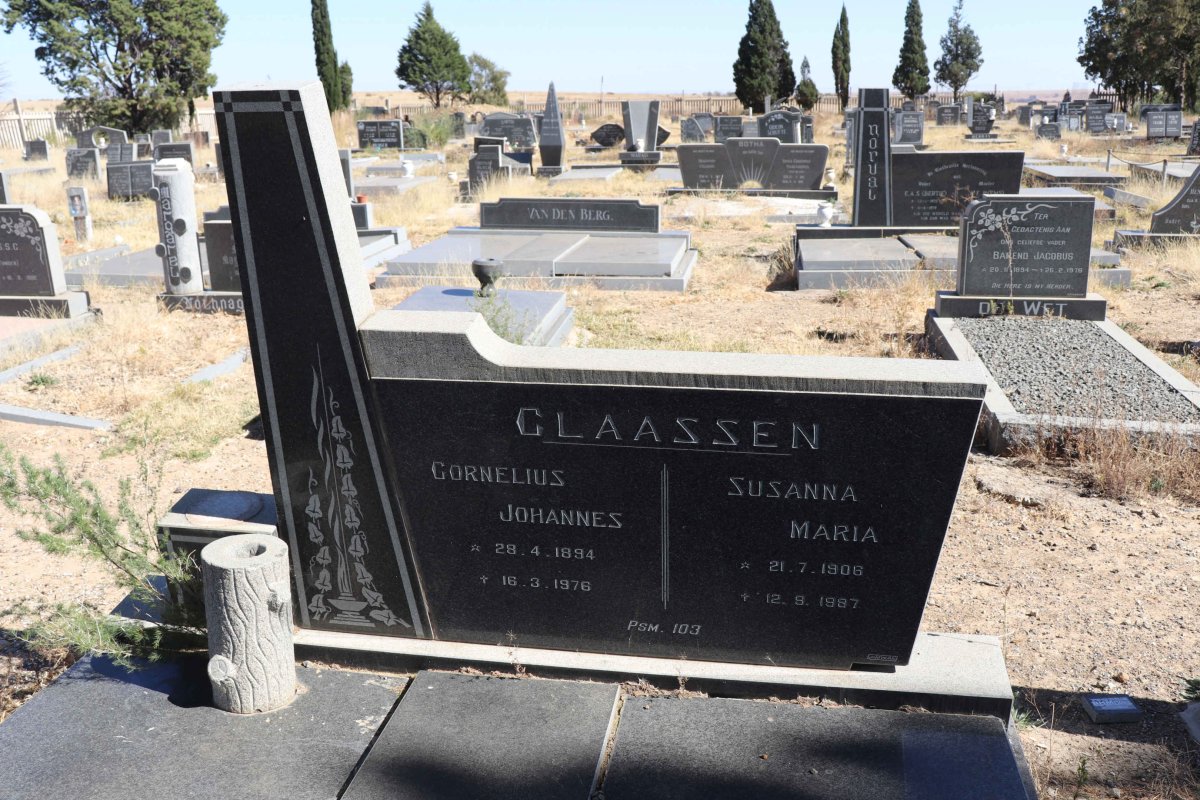 CLAASSEN Cornelius Johannes 1894-1976 &amp; Susanna Maria 1906-1997