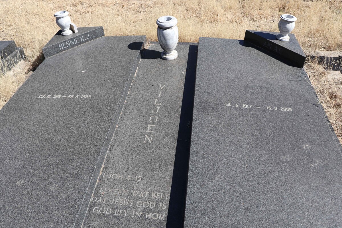 VILJOEN Hennie H.J. 1918-1982 &amp; An A.C. 1917-2009