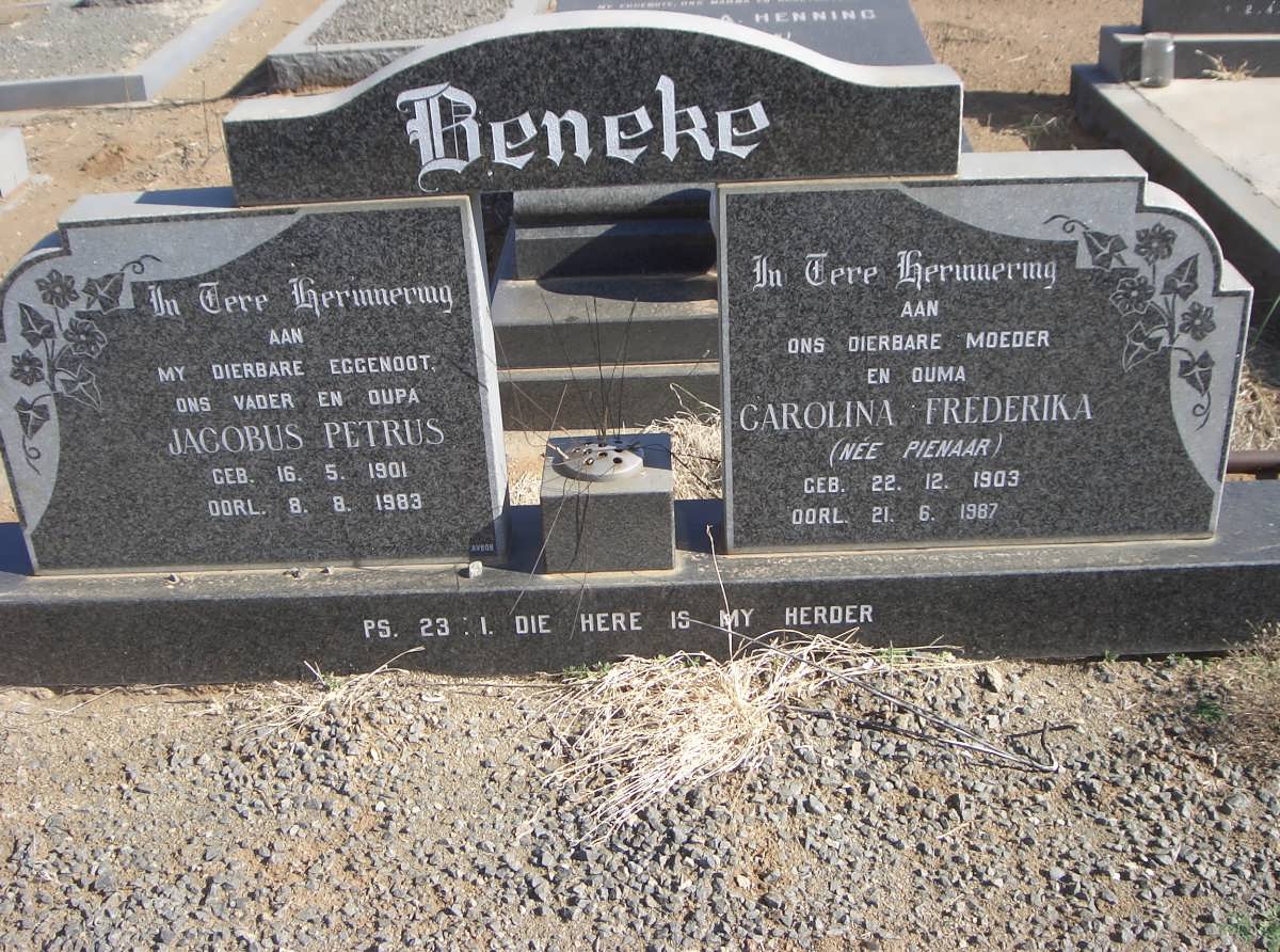 BENEKE Jacobus Petrus 1901-1983 &amp; Carolina Frederika PIENAAR 1903-1987