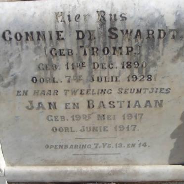 SWARDT Connie, de nee TROMP 1890-1928 :: DE SWARDT Jan 1917-1917 :: DE SWARDT Bastiaan 1917-1917