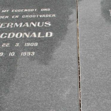 VRIES Hermanus MacDonald, de 1908-1993 &amp; Anna Maria CONRADIE 1916-