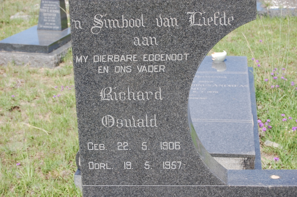 ? Richard Oswald 1906-1957 &amp; Hubrecht Maria 1916-2002