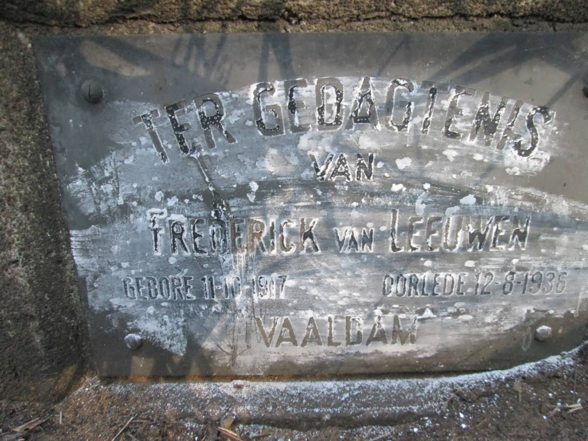 LEEUWEN Frederick, van 1917-1936