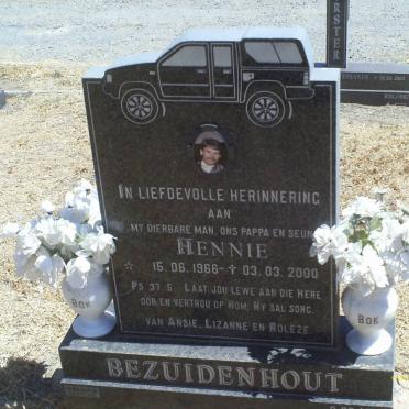 BEZUIDENHOUT Hennie 1966-2000