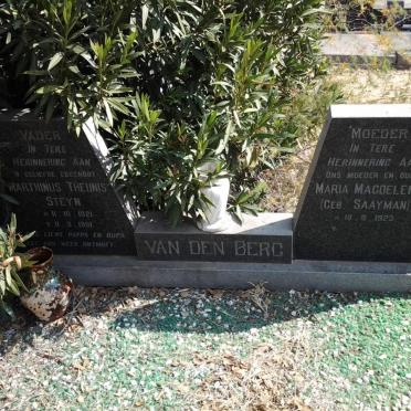 BERG Marthinus Theunis Steyn 1921-1981, van den &amp; Maria Magdelena SAAYMAN 1923-
