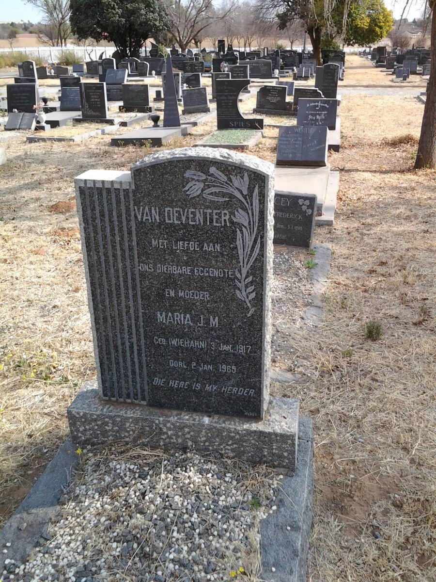 DEVENTER Maria J.M., van nee WIEHAHN 1917-1965