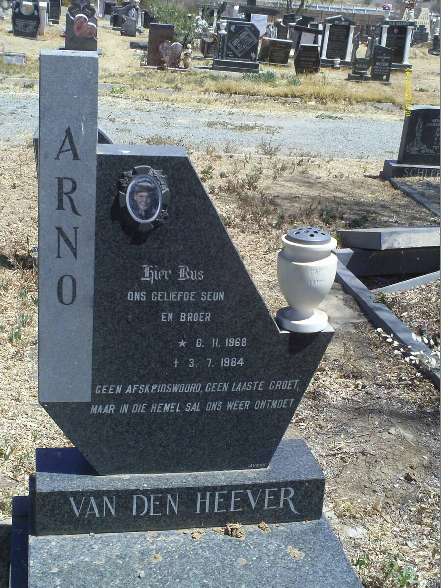 HEEVER Arno, van den 1969-1984