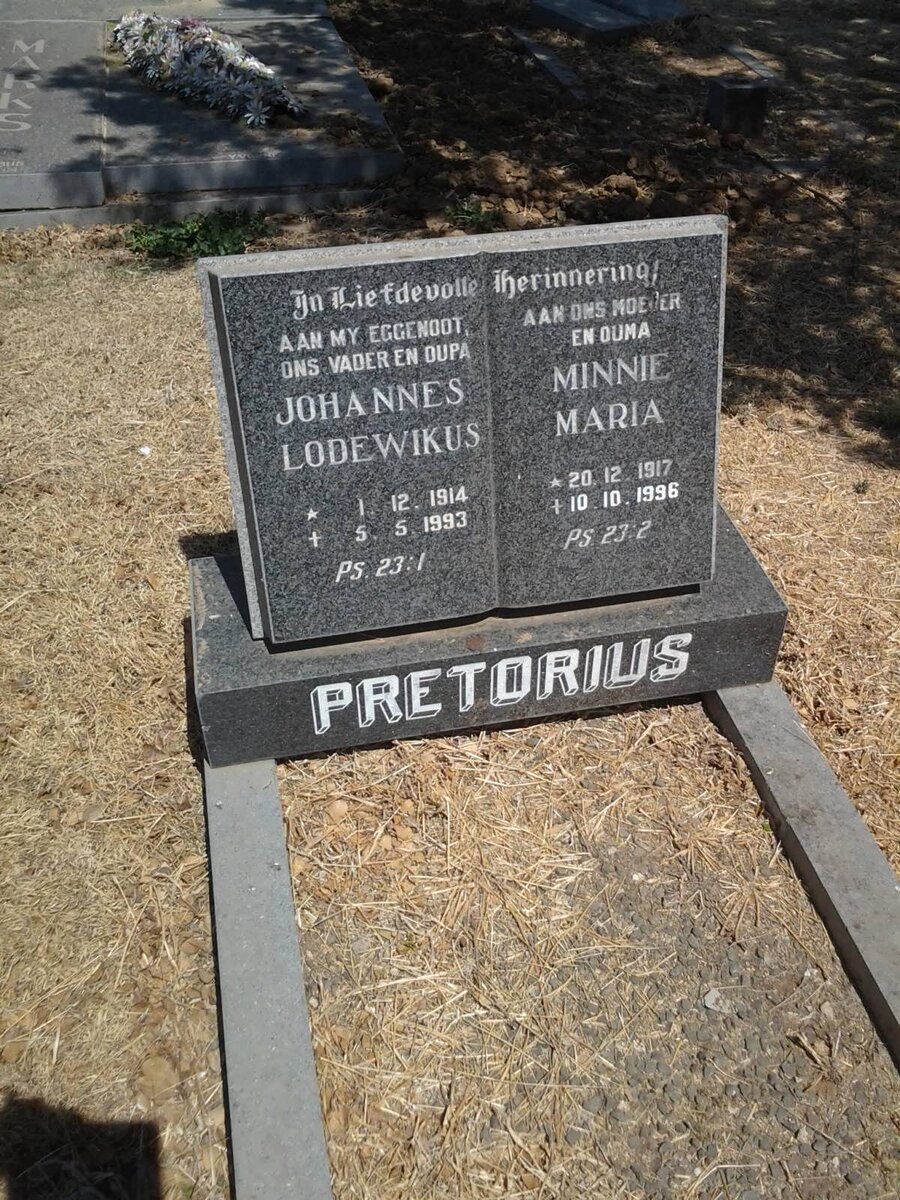 PRETORIUS Johannes Lodewikus 1914-1993 &amp; Minnie Maria 1917-1996