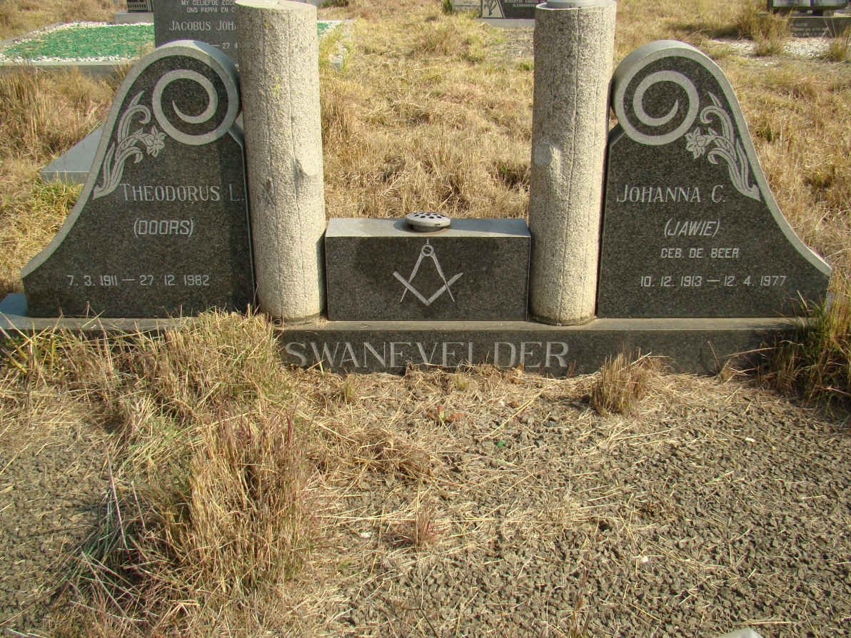 SWANEVELDER Theodorus L. 1911-1982 &amp; Johanna C. DE BEER 1913-1977