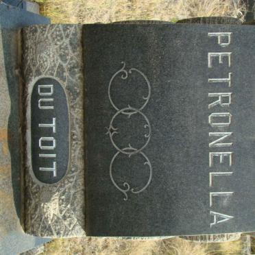 TOIT Petronella, du