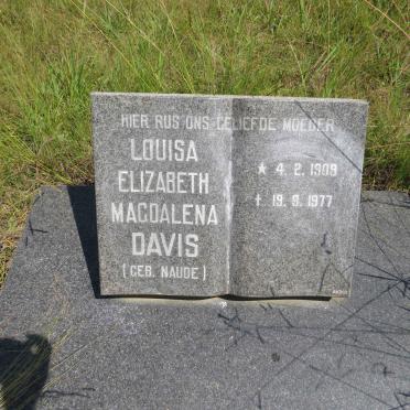 DAVIS Louisa Elizabeth Magdalena nee NAUDE 1909-1977
