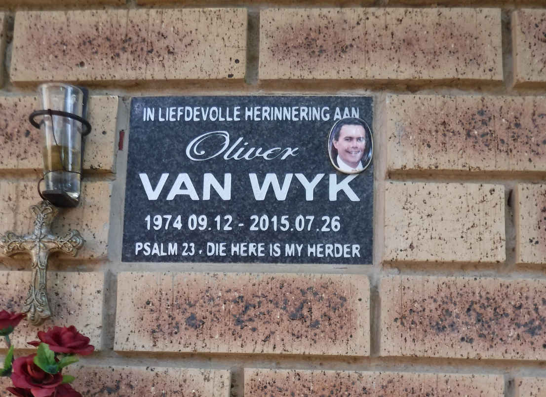 WYK Oliver, van 1974-2015